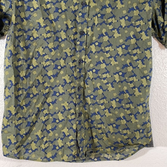 7 DIAMONDS Green Camo Camoflauge Front Button Short Sleeve Shirt Size XL - Picture 3 of 10
